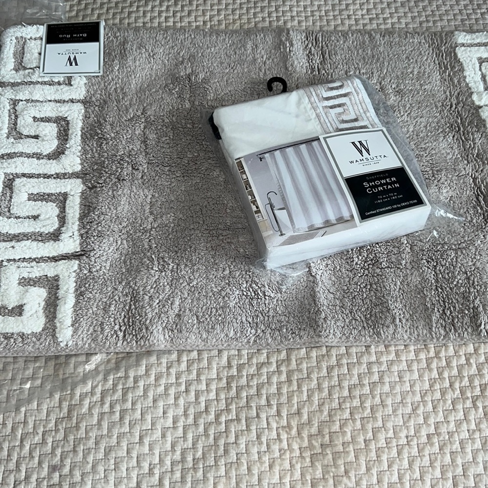 Wamsutta Greek Key shower curtain and bath rug set. New!